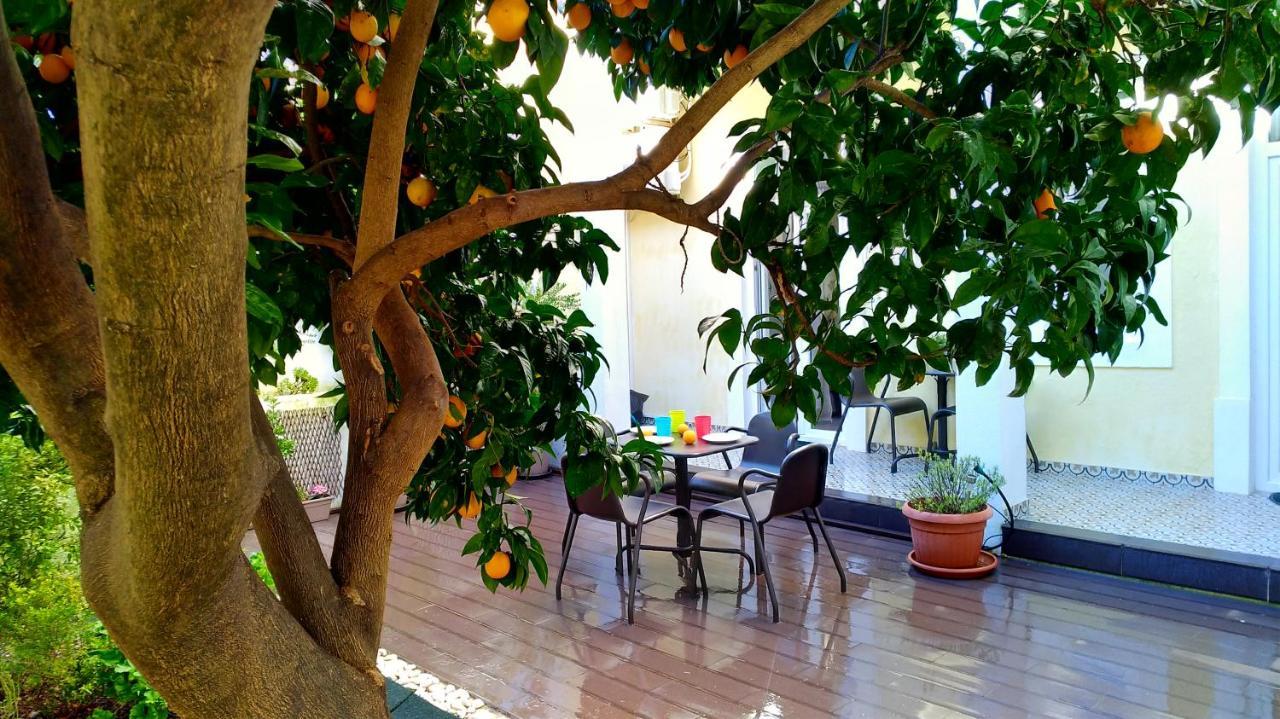 Sunny Orange Garden Apartment In Central Lisboa Екстериор снимка