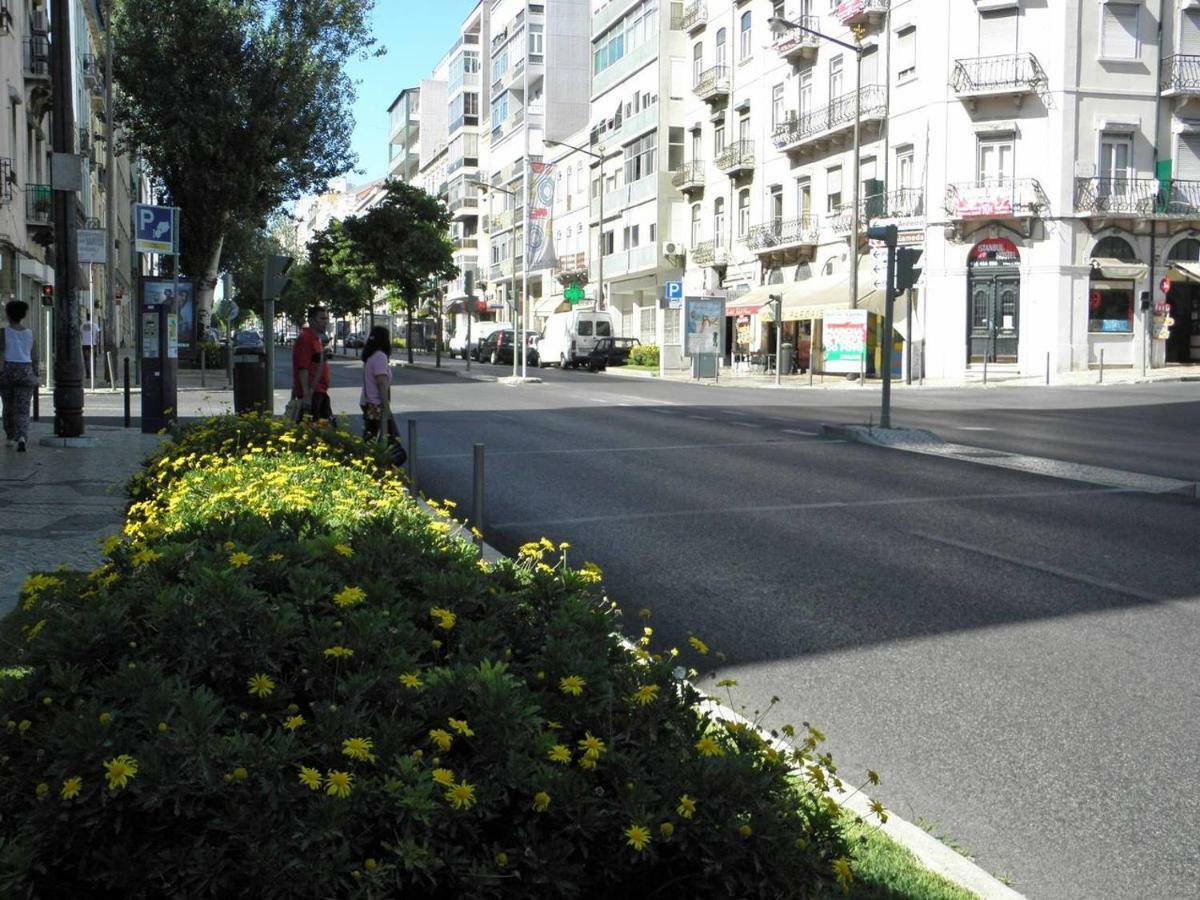 Sunny Orange Garden Apartment In Central Lisboa Екстериор снимка