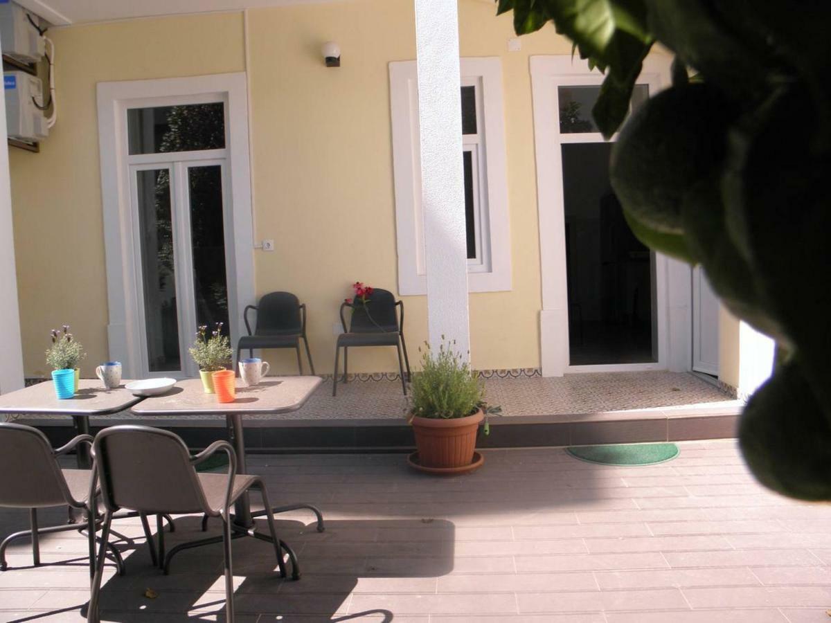 Sunny Orange Garden Apartment In Central Lisboa Екстериор снимка
