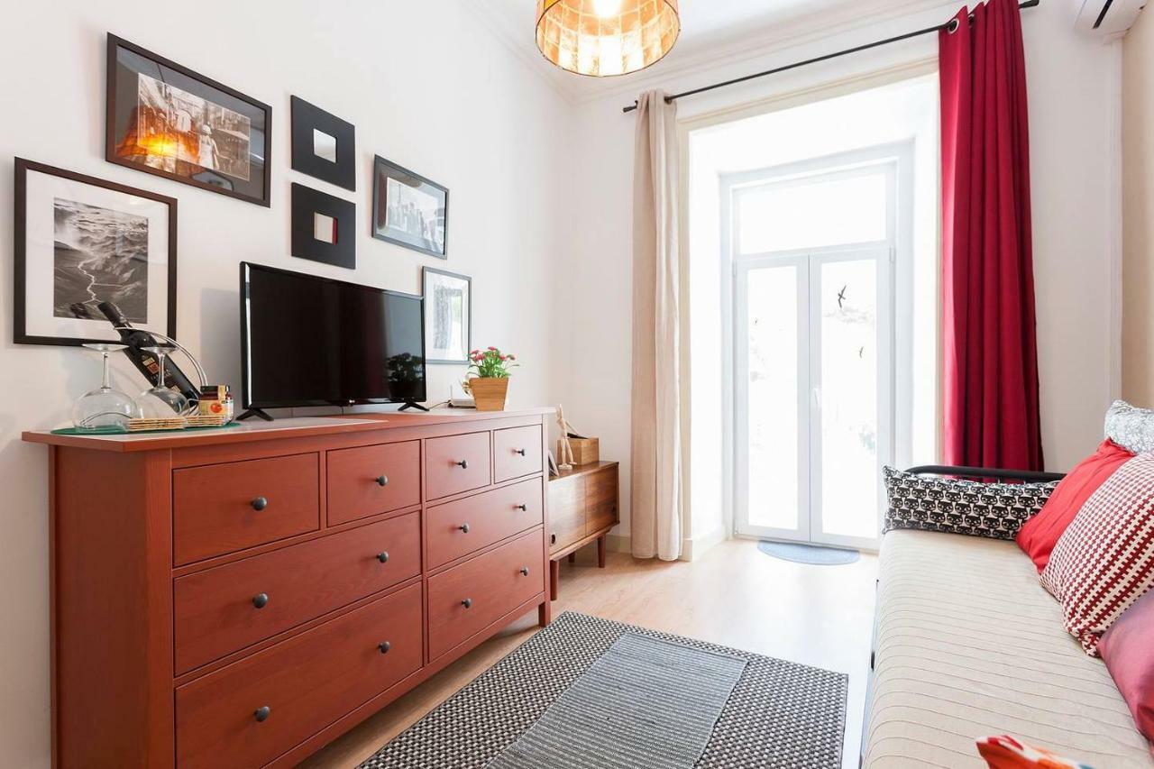 Sunny Orange Garden Apartment In Central Lisboa Екстериор снимка